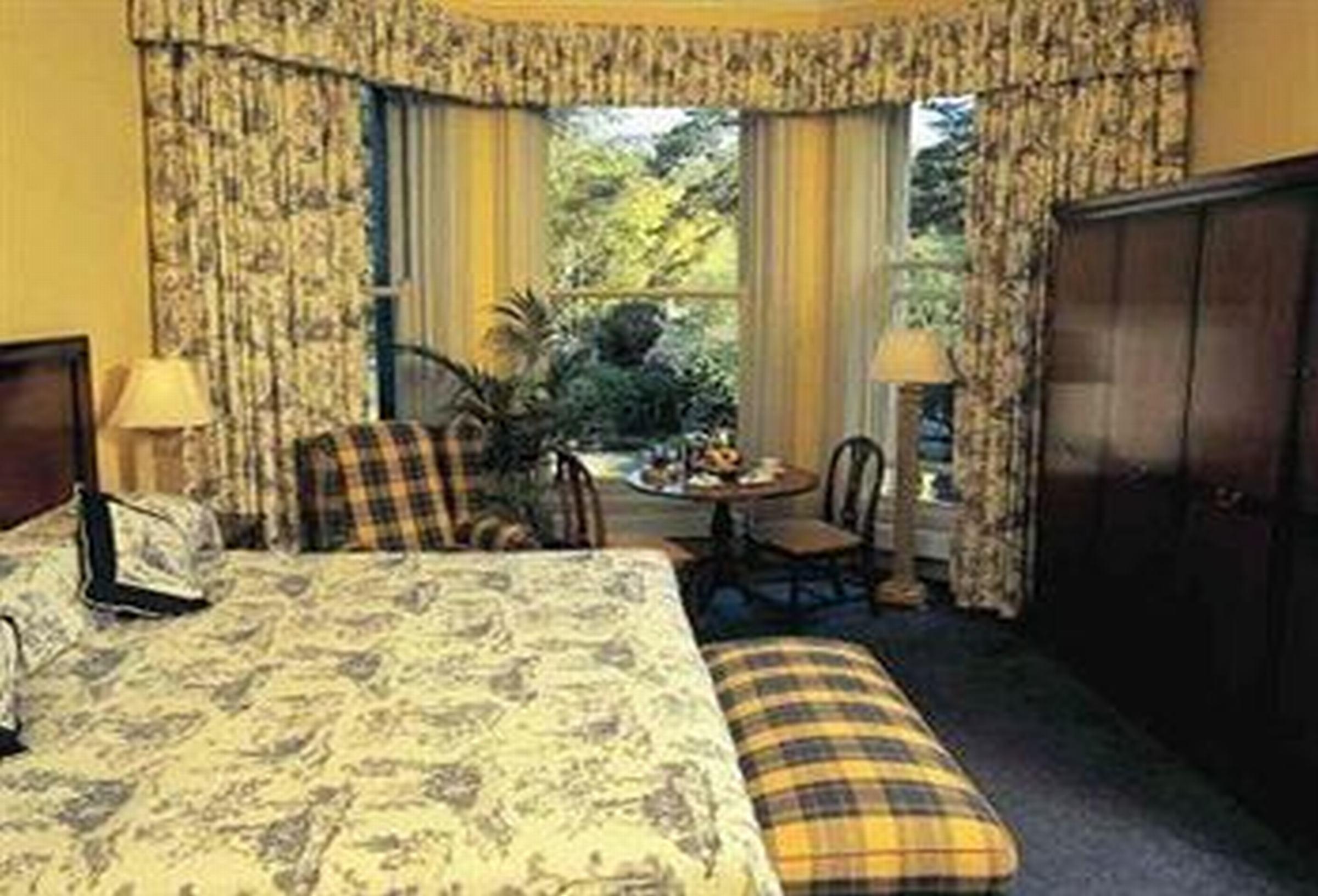 The Culloden Estate And Spa Холивуд Стая снимка A bedroom at the Inn
