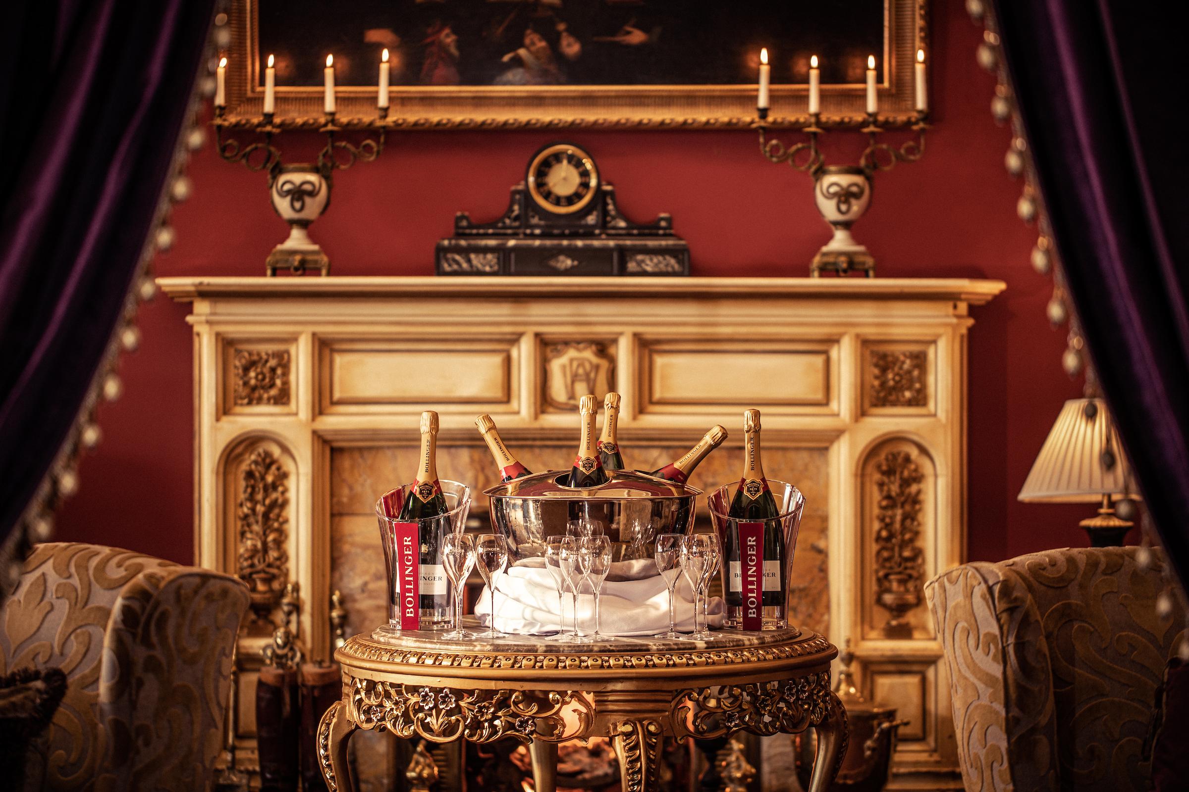 The Culloden Estate And Spa Холивуд Екстериор снимка The fireplace at the Bellagio