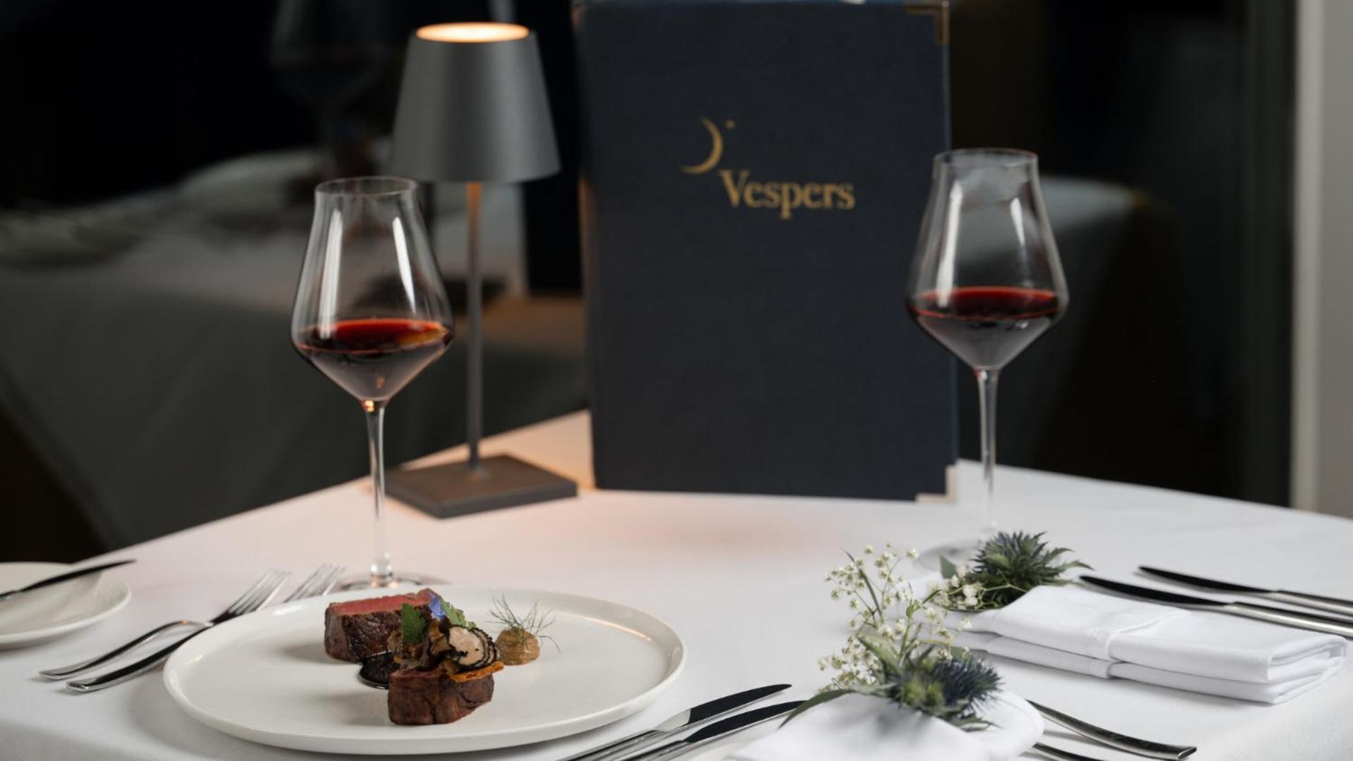 The Culloden Estate And Spa Холивуд Екстериор снимка Vesper's
