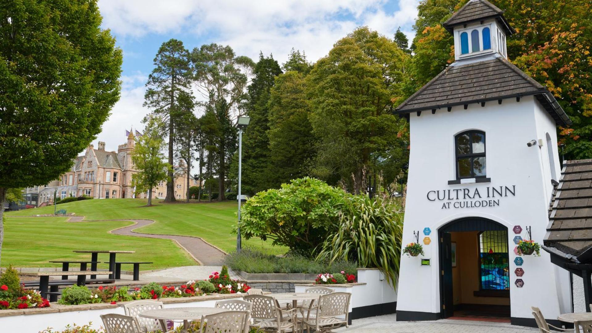 The Culloden Estate And Spa Холивуд Екстериор снимка Cultra Inn