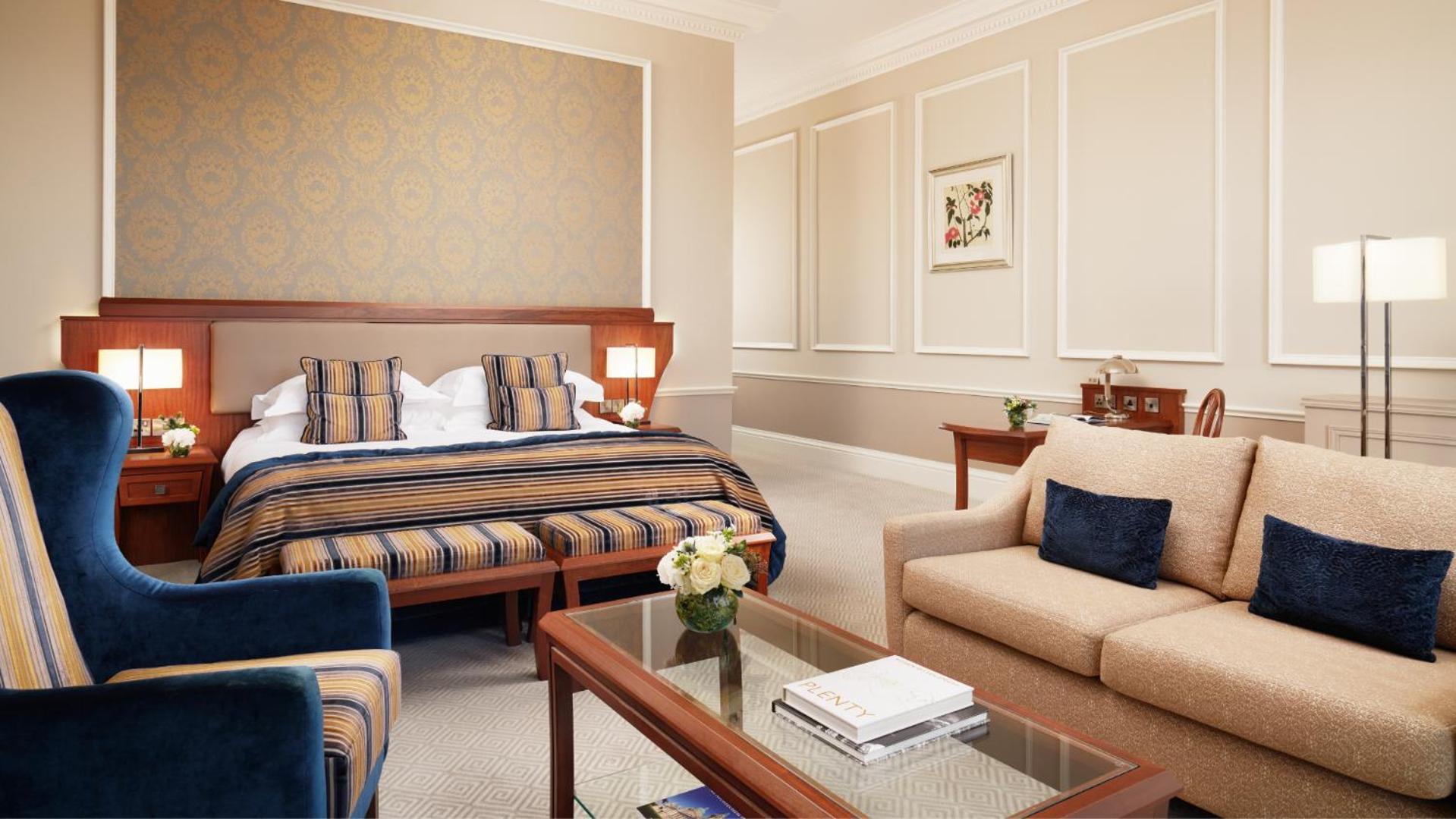 The Culloden Estate And Spa Холивуд Екстериор снимка A suite at the InterContinental London