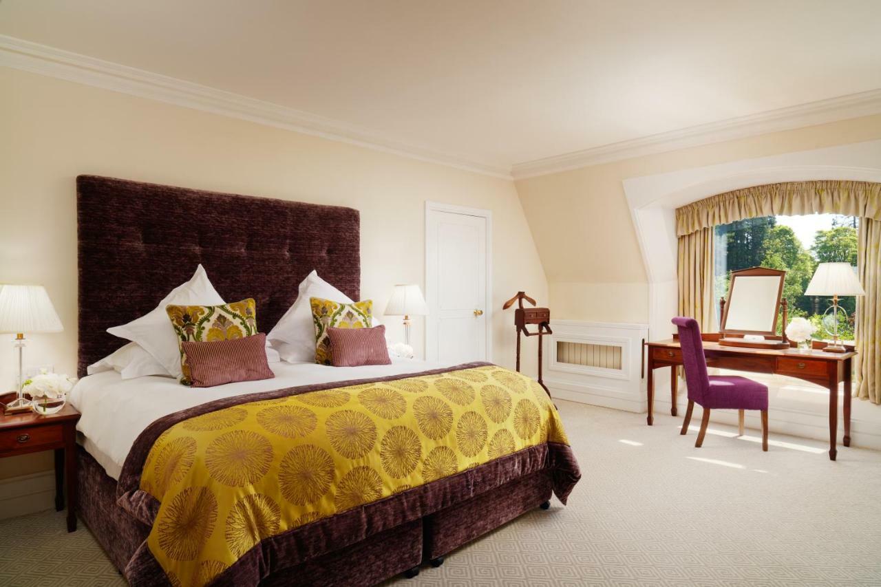 The Culloden Estate And Spa Холивуд Екстериор снимка A bedroom at the hotel